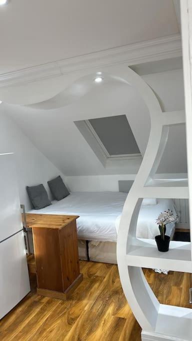 Bright And Cosy Loft Converted Apartment! Appartamento Oxford